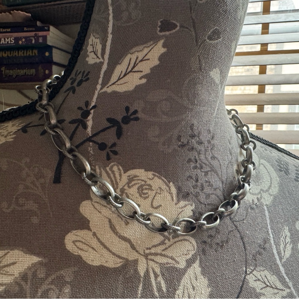 Vintage choker chain